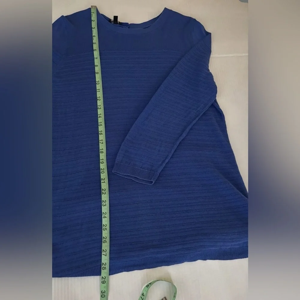 Talbots Blue Minimalist Tunic Blouse L Long Sleeve Relaxed Fit Workwear Classic - Picture 5 of 6